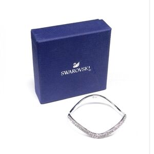 Vintage Swarovski Crystal Pavé V Bangle – Rhodium Plated – Medium